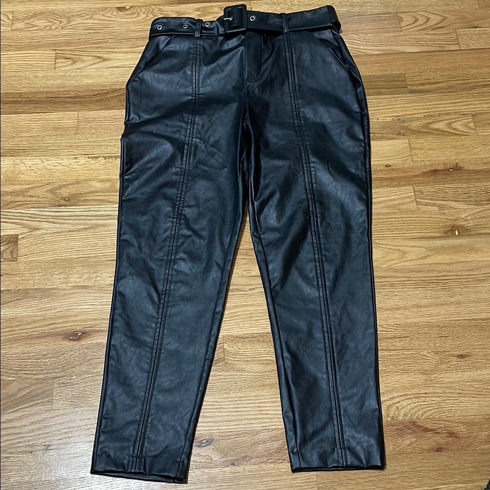 Sleek Black Leather Trousers with Straight-Leg Cut